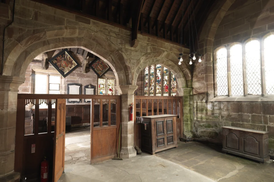 Stone arches with details of the roof structure